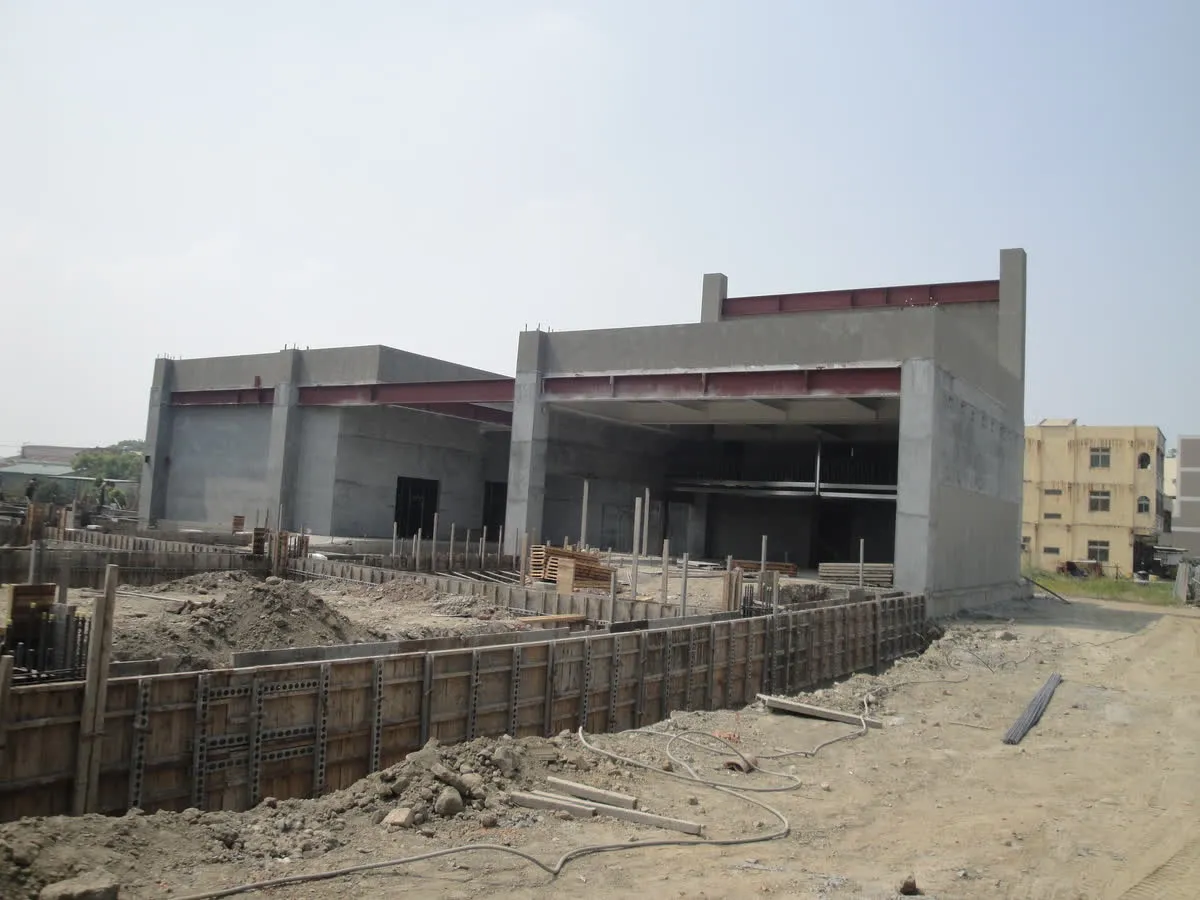 全國麗園建築物|施工中的立面